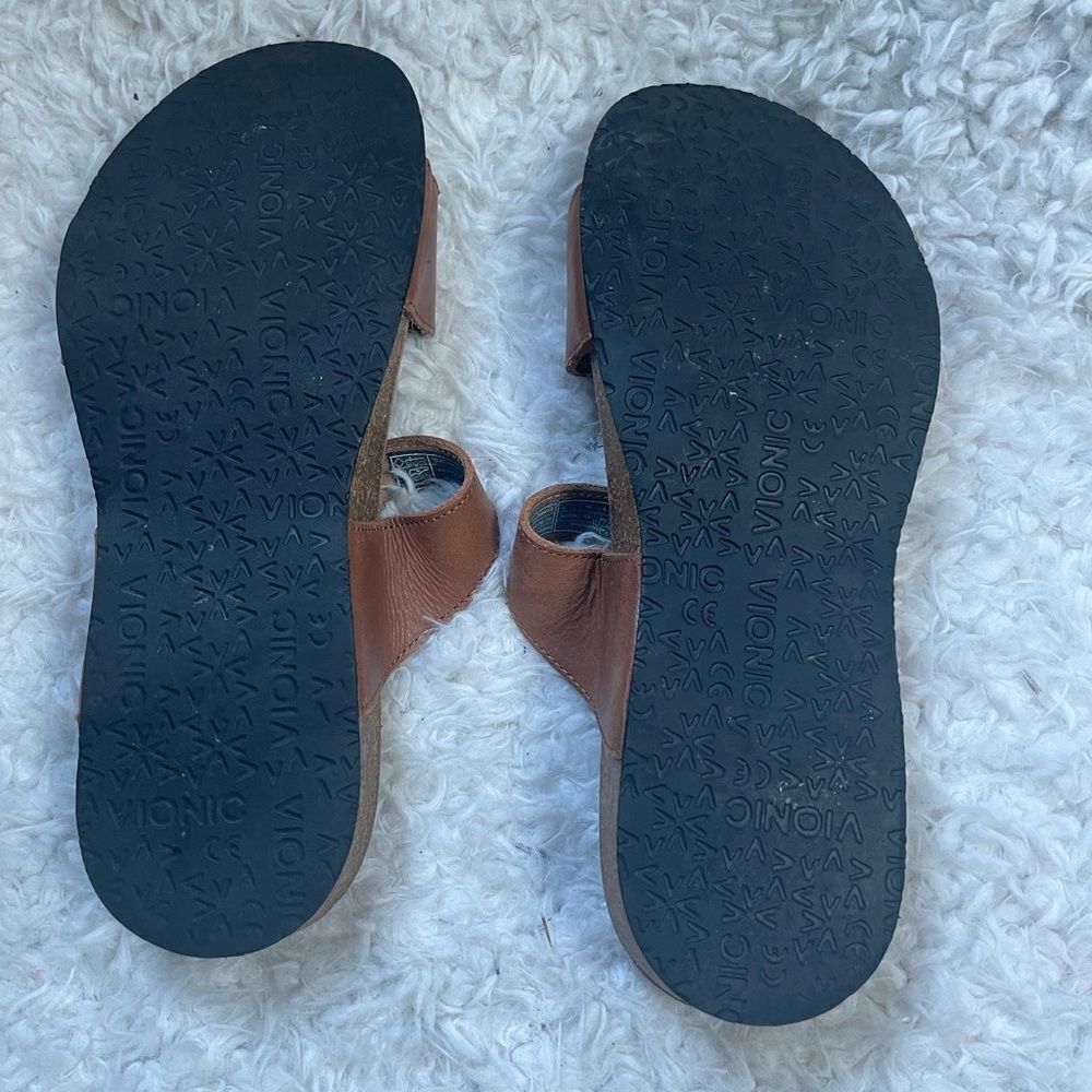 Vionic  Pamplona leather Tan  straps Ortho heel slide sandals  SZ8.5 - Picture 10 of 10